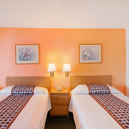 Hotel O Houston East Channelview I-10 Экстерьер фото