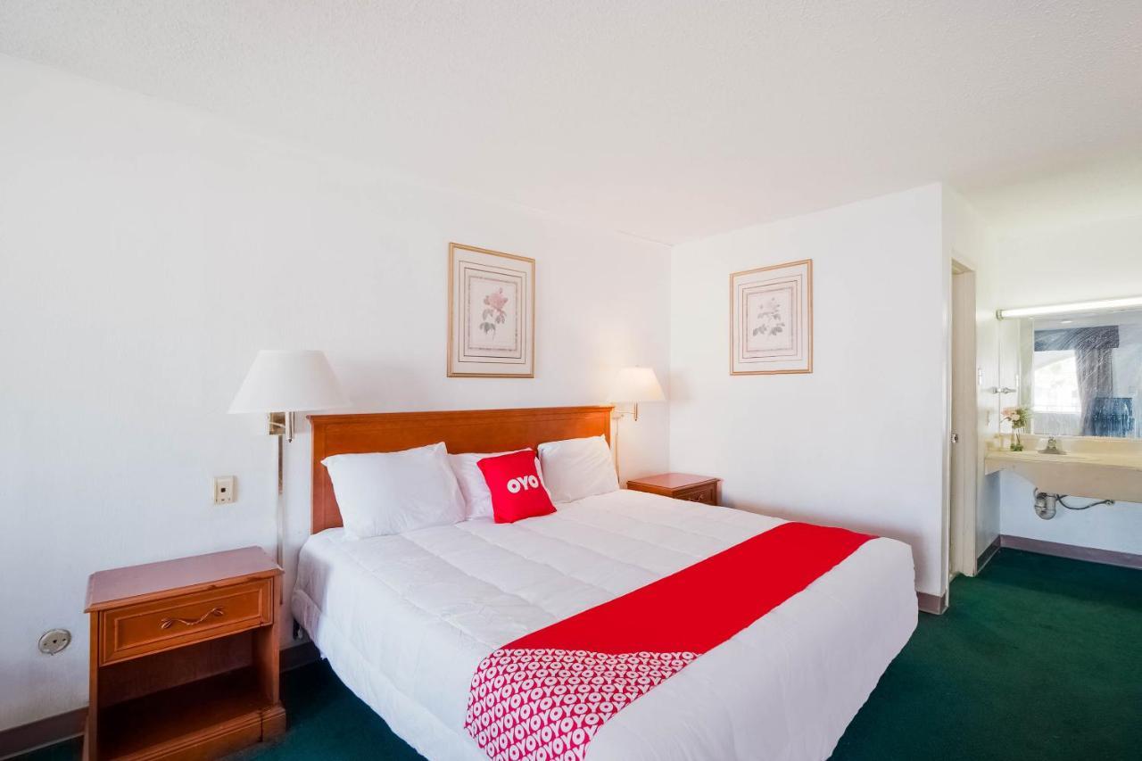 Hotel O Houston East Channelview I-10 Экстерьер фото