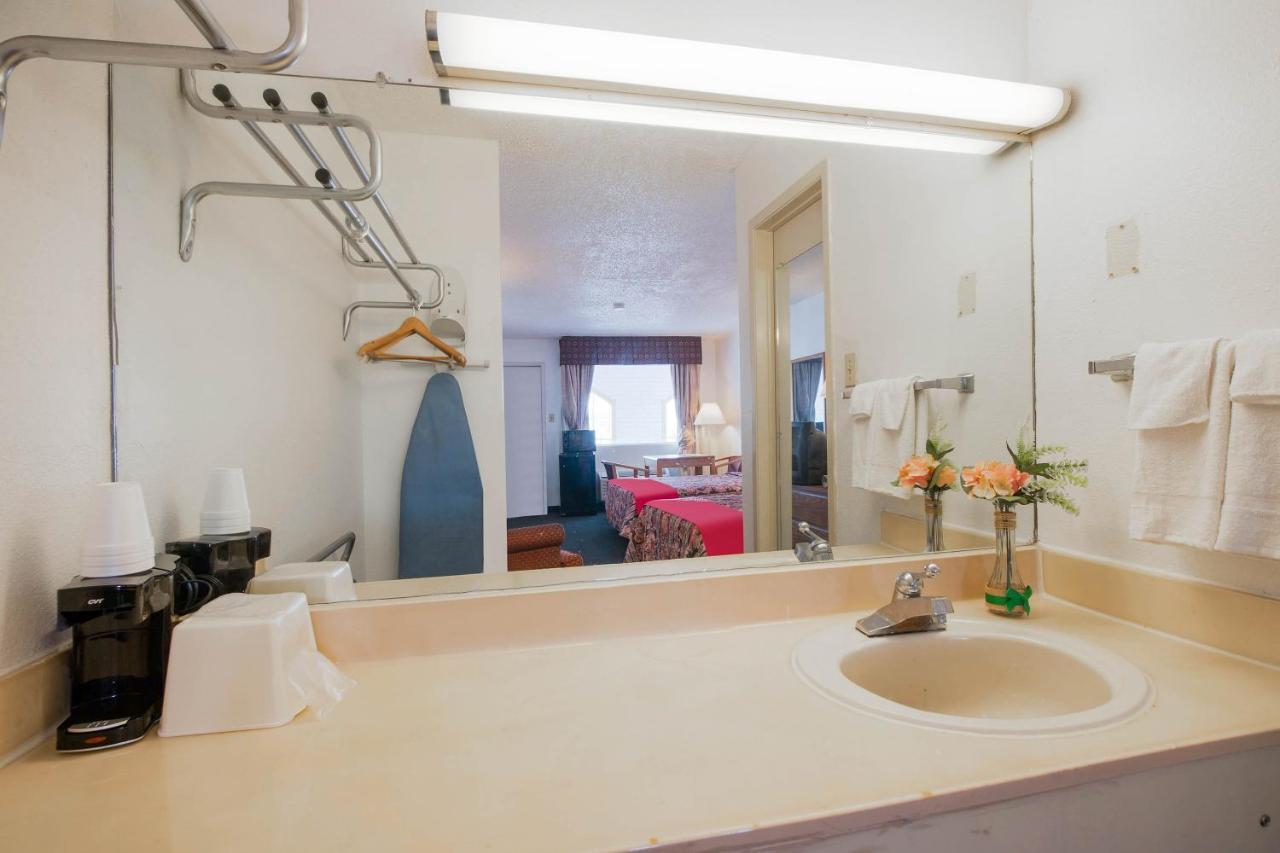 Hotel O Houston East Channelview I-10 Экстерьер фото