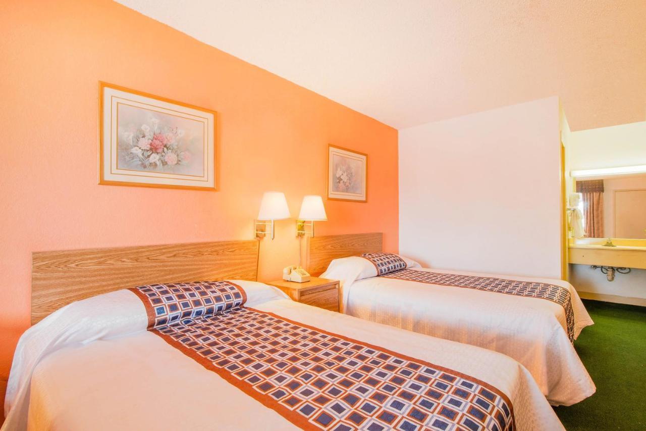 Hotel O Houston East Channelview I-10 Экстерьер фото